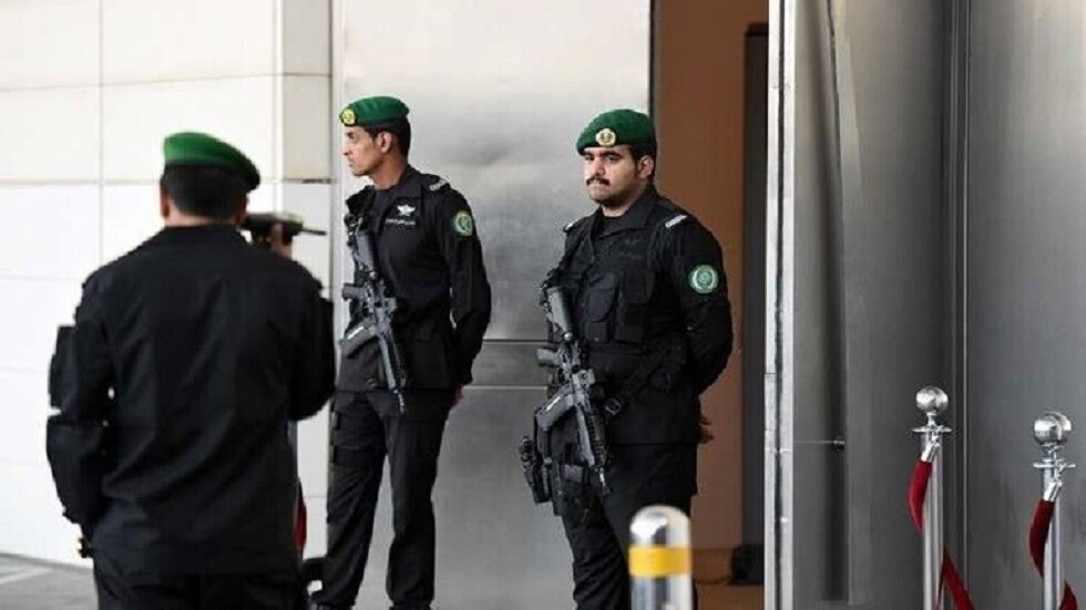 قوات الأمن السعودية تضبط 1000 لتر خمور في مكة داخل استراحة