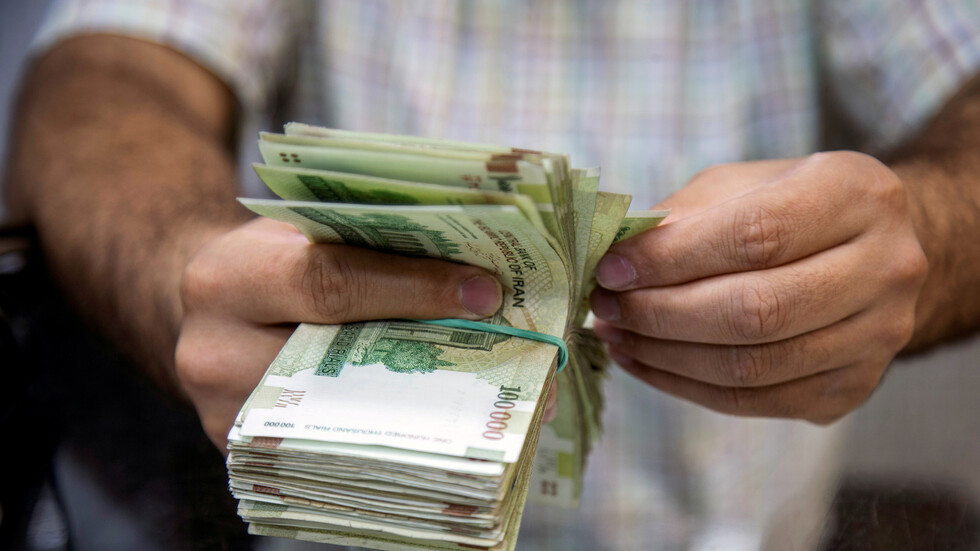 الولايات المتحدة حشرت العملة الإيرانية في التومان