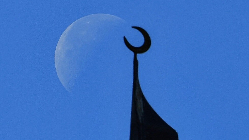 الإمارات.. رمضان 30 يوما لهذا العام