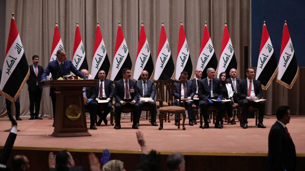 بين إيران والولايات المتحدة: العراق يحصل على حكومة جديدة