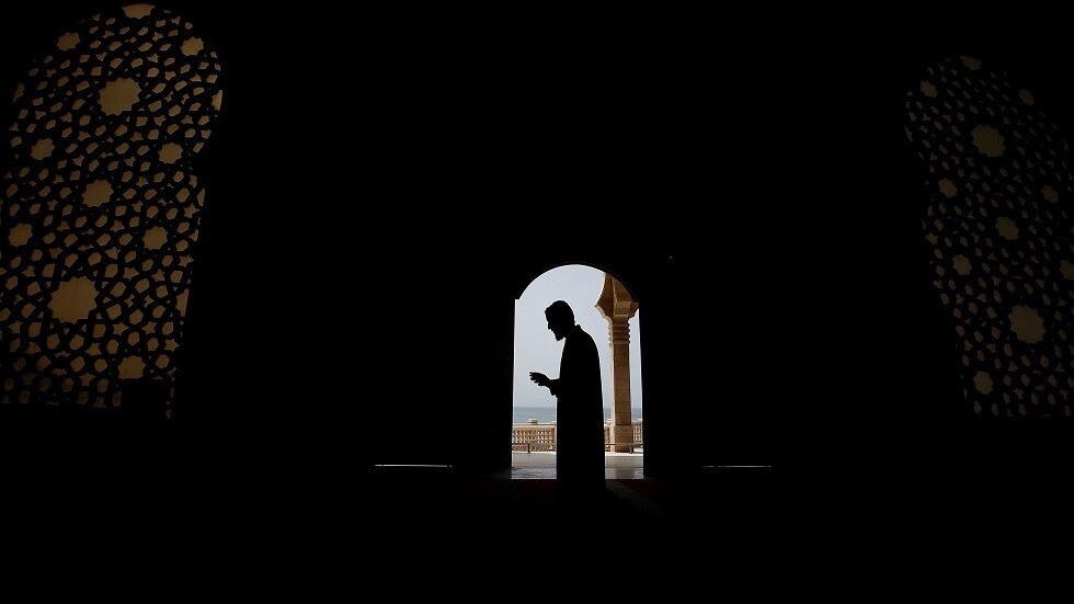 مشاهير فن وسياسة ينضمون لمبادرة "الصلاة من أجل الإنسانية"