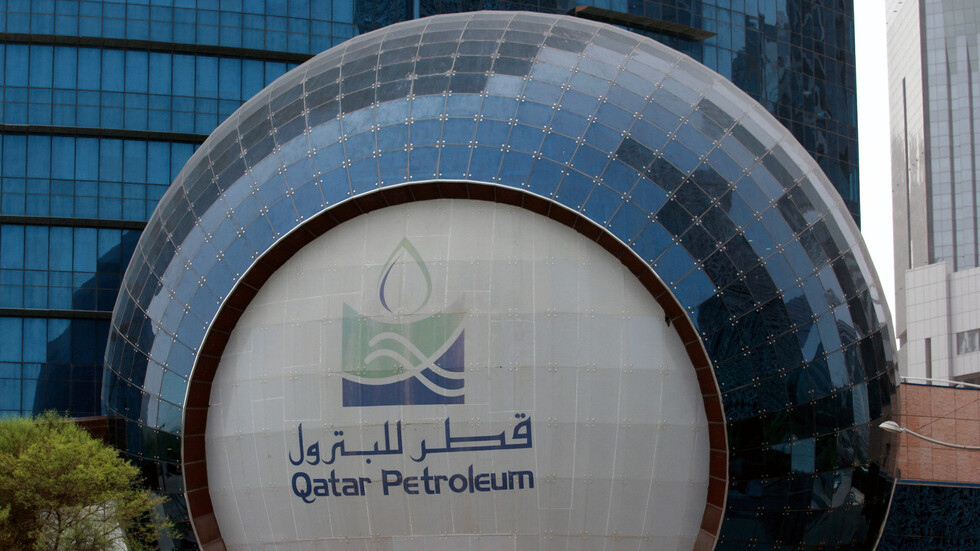 مصادر: "قطر للبترول" ترفع أسعار النفط لشحنات يوليو
