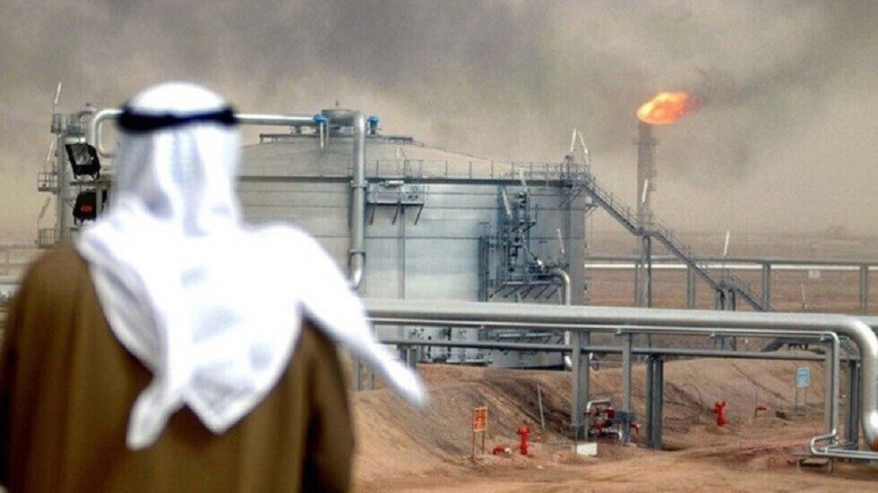 صحيفة: الكويت والسعودية تتفقان على وقف الإنتاج في حقل الخفجي المشترك