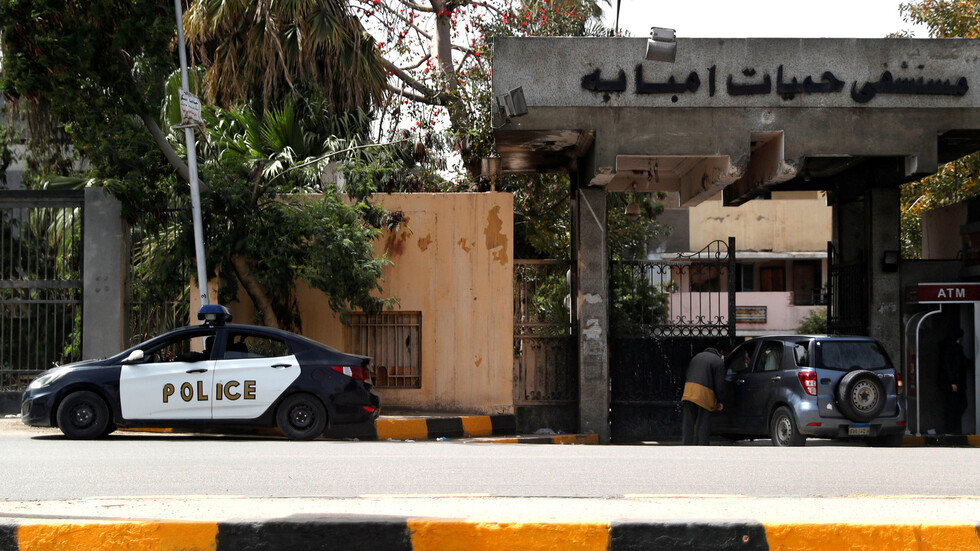 مصر.. مصاب بفيروس كورونا ينتحر بطريقة مفزعة في مستشفى العزل