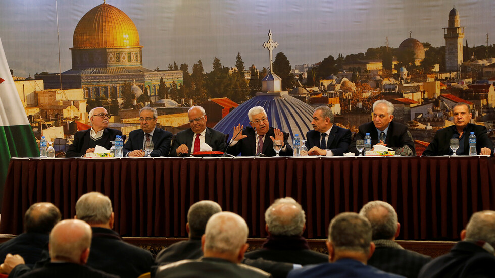 حركة التحرير الوطني الفلسطيني تجتمع لبحث تبعات قرار الانسحاب من جميع الاتفاقيات مع إسرائيل وأمريكا
