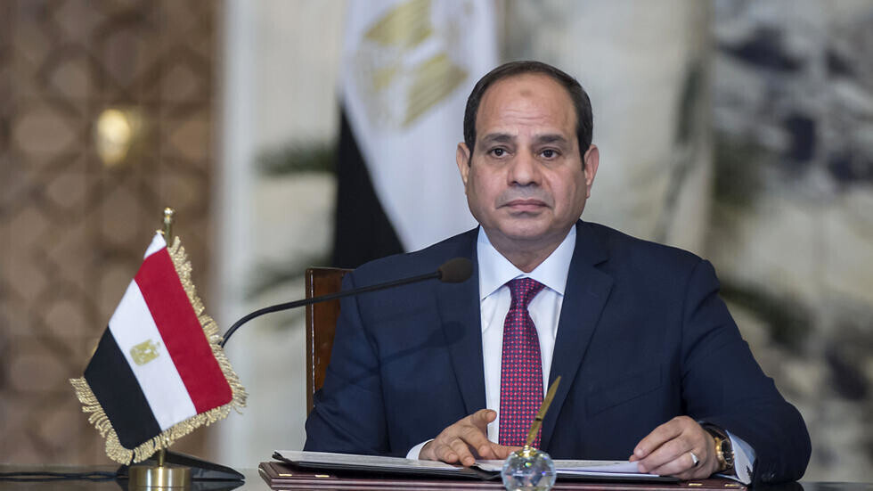 توقعات بوصول إصابات كورونا في مصر إلى 20 ألفا قبل نهاية مايو والسيسي يعتبر معدل ارتفاعها طبيعيا