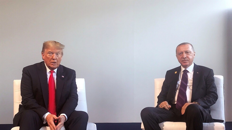 أردوغان وترامب يتفقان على مواصلة التعاون عسكريا وسياسيا في مكالمة بحثت أوضاع سوريا وليبيا