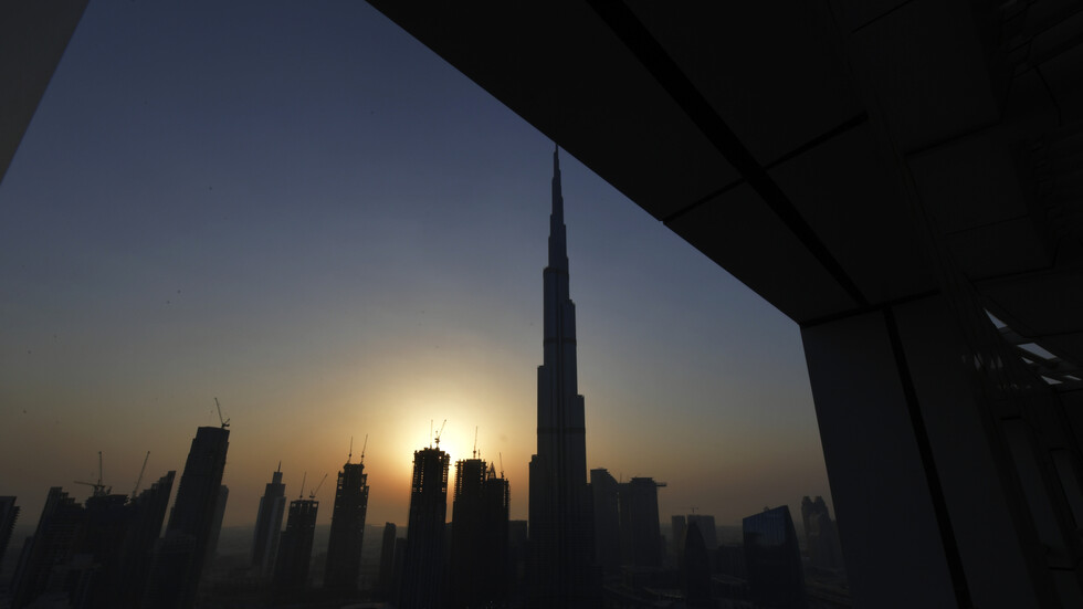 الإمارات تسجل 568 إصابة جديدة بكورونا