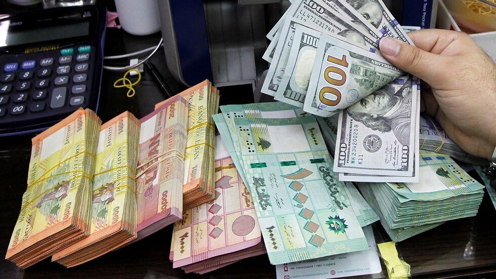 الليرة اللبنانية تواصل تراجعها رغم نظام التسعير الجديد
