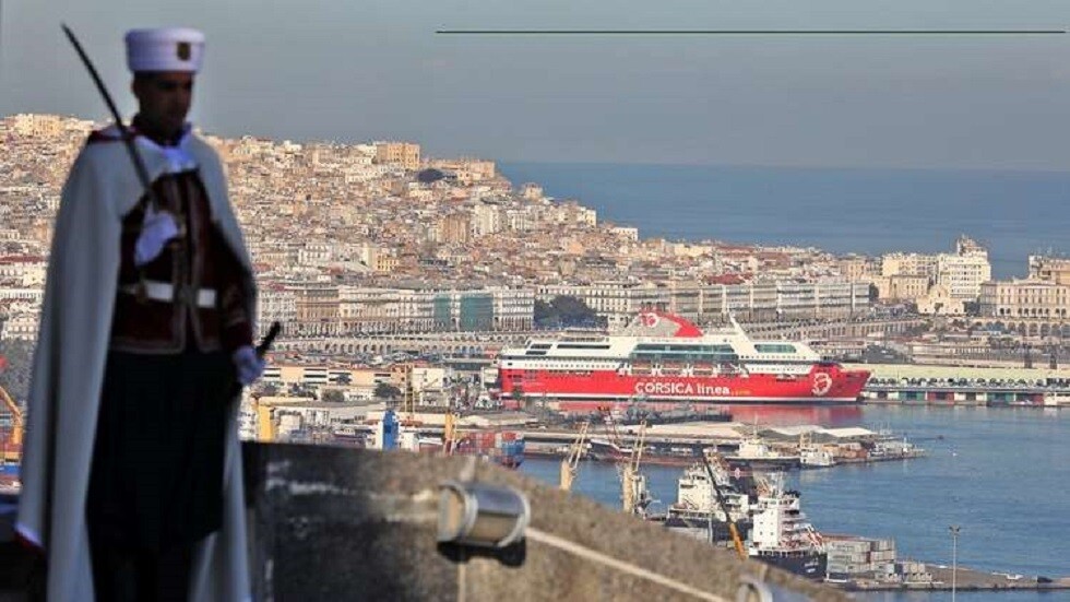 الجزائر ترفع الحجر الصحي الكلي عن 19 ولاية
