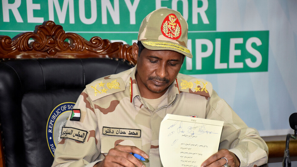 بزيارة مفاجئة.. حميدتي يؤكد على أهمية تطوير العلاقات بين السودان وإثيوبيا