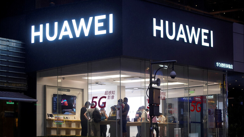 صحيفة: "هواوي" بصدد الحصول على ترخيص لبناء مرفق بقيمة 400 مليون جنيه إسترليني في بريطانيا