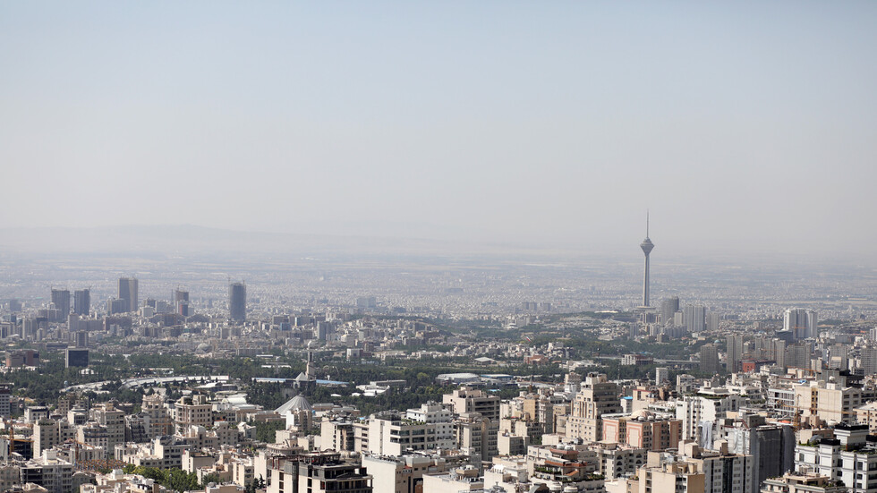 طهران: أوروبا دمية بيد واشنطن وترامب وبولتون ممل وأحمق