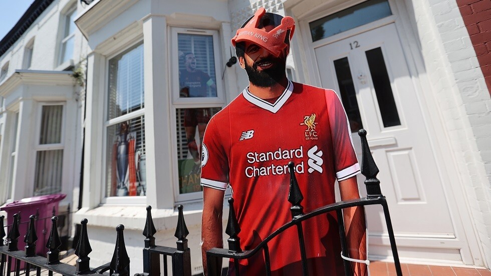 محمد صلاح يواصل الاحتفالات بلقب الدوري الإنجليزي (صورة)