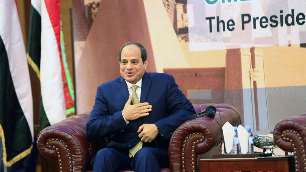 السيسي يفتتح مشروعات ضخمة في مصر