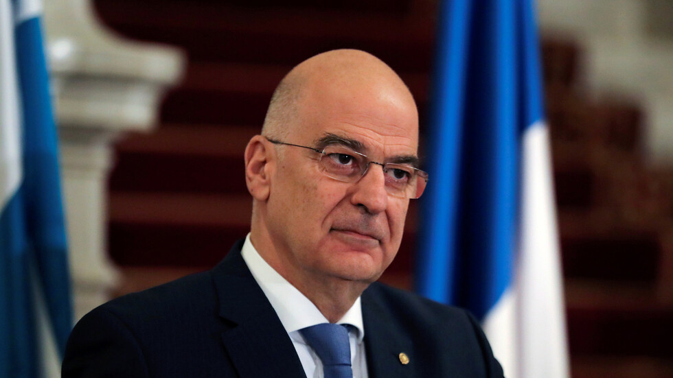 ليبيا.. وزير خارجية اليونان يزور طبرق للقاء صالح