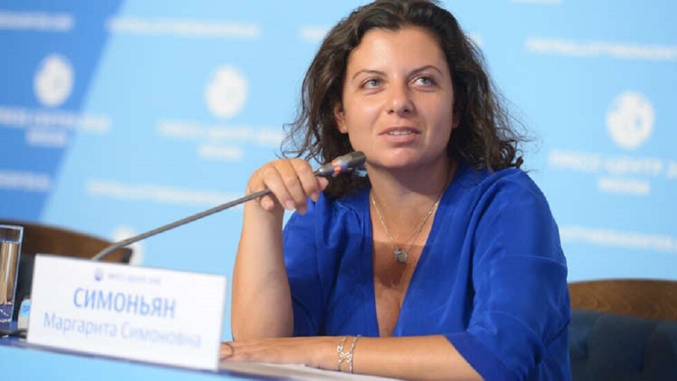  سيمونيان تعلق على حظر RT في لاتفيا