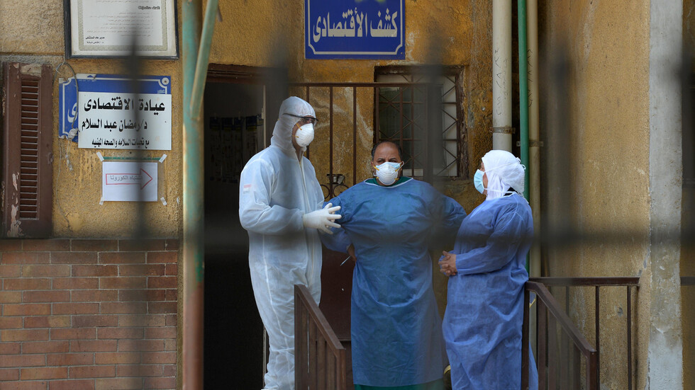 الصحة المصرية تسجل 1324 إصابة جديدة بكورونا و79 حالة وفاة