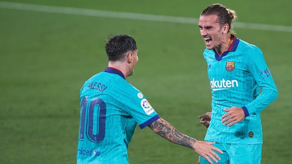 برشلونة يغرق "الغواصات الصفراء" برباعية ويواصل مطاردته ريال مدريد (فيديو)