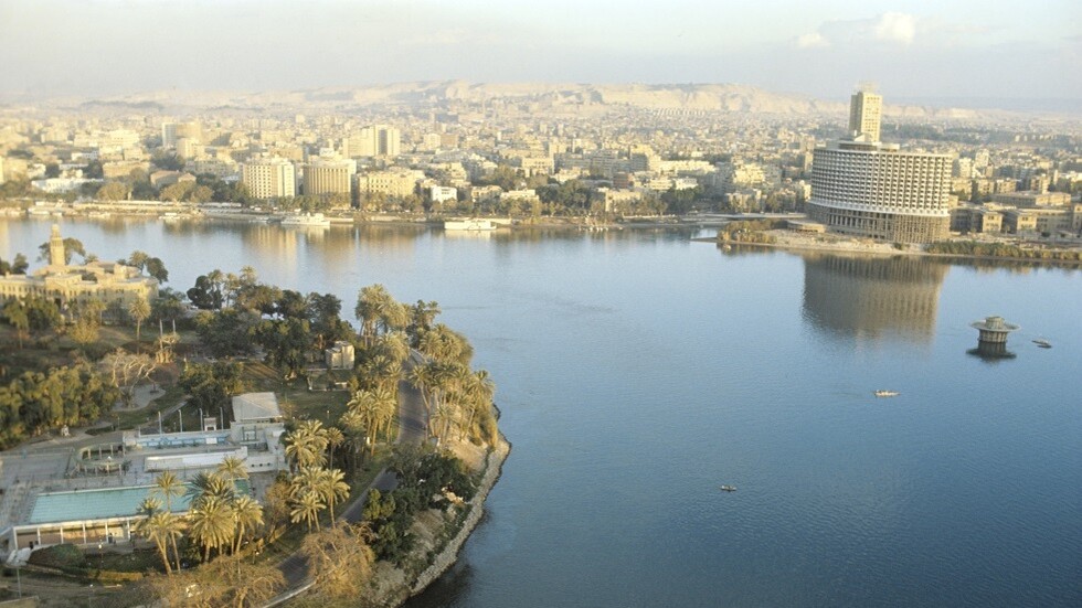 تكليف حكومي مصري للمحافظين: اقطعوا المياه والكهرباء عن المتخلفين عن طلاء العمارات