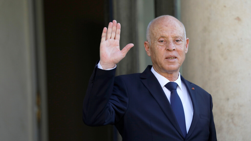 سعيد يمنح 34 فلسطينيا الجنسية التونسية