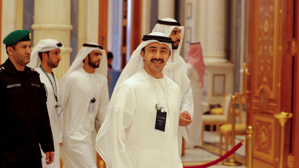 وزيرا خارجية الإمارات وإثيوبيا يبحثان علاقات الصداقة والتعاون ومكافحة كورونا