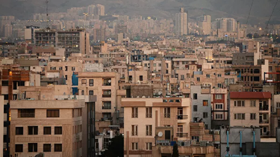 إيران تنفي حقيقة حدوث انفجار غربي طهران وسط أنباء عن حوادث غريبة