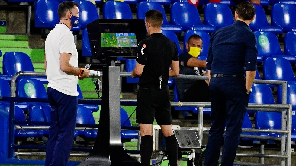 أستراليا توقف استخدام تقنية "حكم الفيديو" قبل عودة الدوري