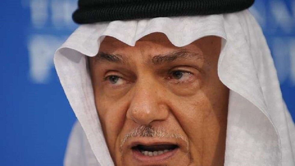 تركي الفيصل: بريطانيا تآمرت مع إيران لاحتلال جزر الإمارات ونحن حمينا أمريكا من الشيوعية