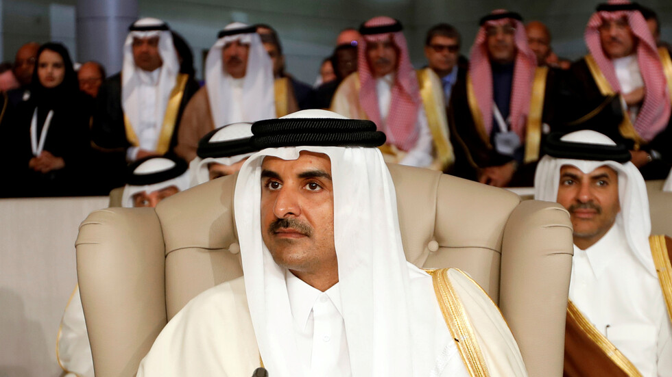 أمير قطر يستقبل وزير الدفاع التركي