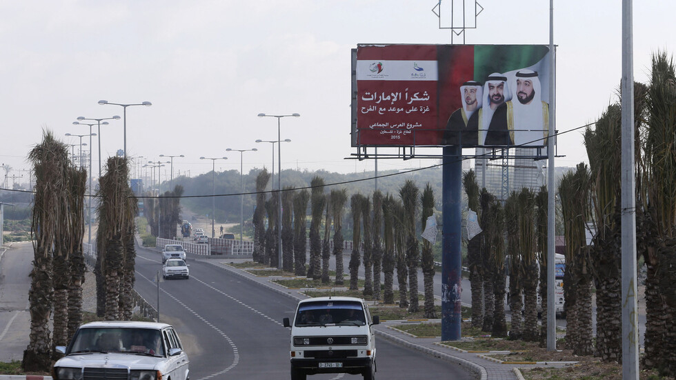 الإمارات تفرج عن 515 سجينا