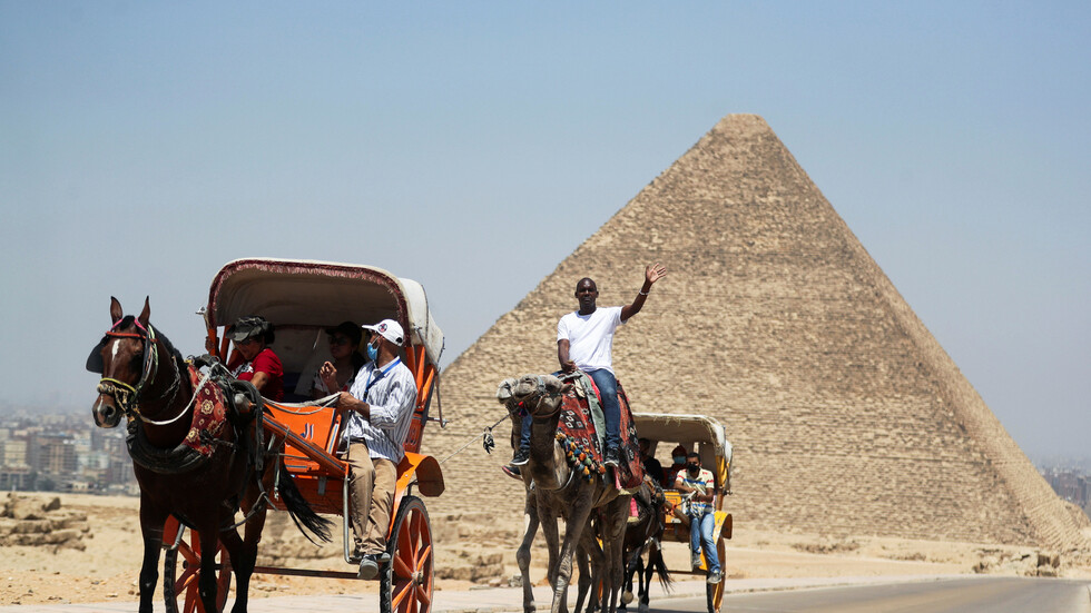 مخاطر اقتصادية قد تقلص تدفقات الأموال على مصر