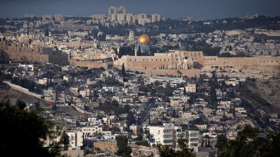مسؤول فلسطيني يكشف رفض عرض سخي ضمن "صفقة القرن" ويتحدث عن مرحلة ما بعد ترامب