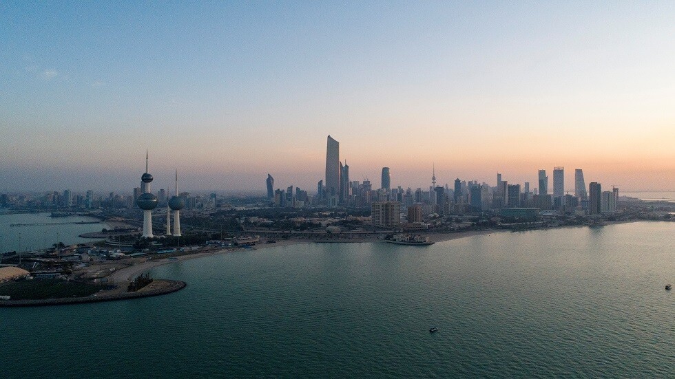 الكويت.. النيابة تجمد أرصدة وممتلكات مشاهير "السوشال ميديا" من بينهم حليمة بولند