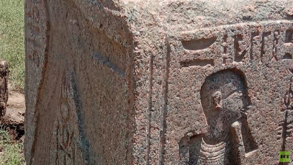 مصر.. نقل توابيت فرعونية استعدادا لاستقبال مومياوات ملكية (صور)