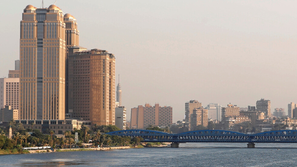 الحكومة المصرية تنعى "طبيب الغلابة".. سيظل قدوة وعلامة مضيئة