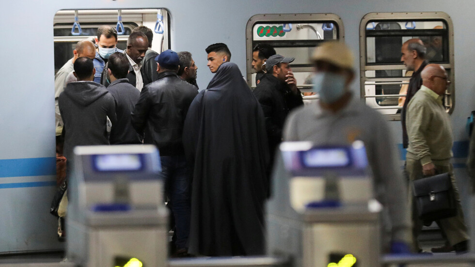 مصر.. عطل فني تسبب ارتباكا شديدا في حركة الخط الأول لمترو القاهرة