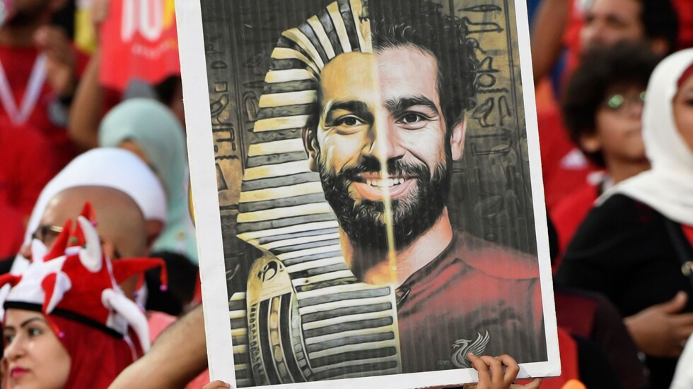 محمد صلاح يظهر أمام فرعون حقيقي (صورة)