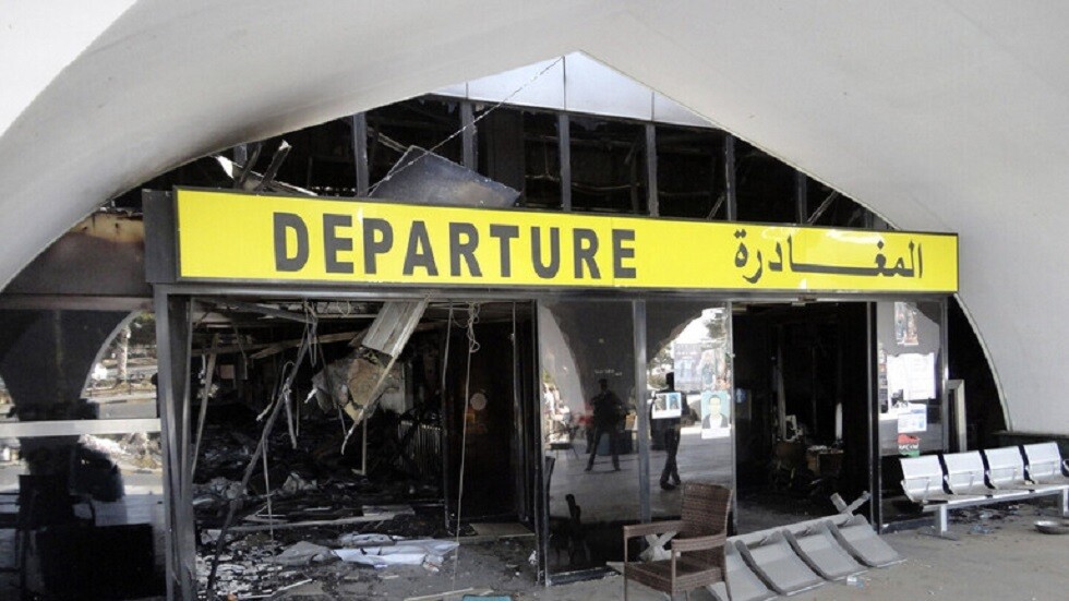 مراسلنا: اندلاع حريق هائل في مطار مدينة مصراتة بليبيا - صور