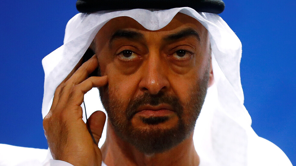 بن زايد يعلن تضامنه مع الشعب اللبناني في هذه الظروف الصعبة