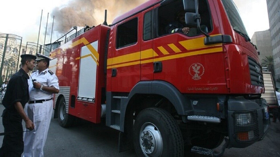 مصر.. حريق يلتهم طابقين بمجمع محاكم قنا بسبب عقب سيجارة