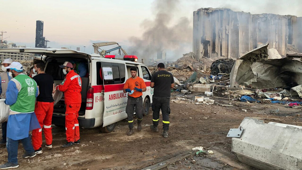 135 قتيلا على الأقل وعشرات المفقودين في انفجار لبنان