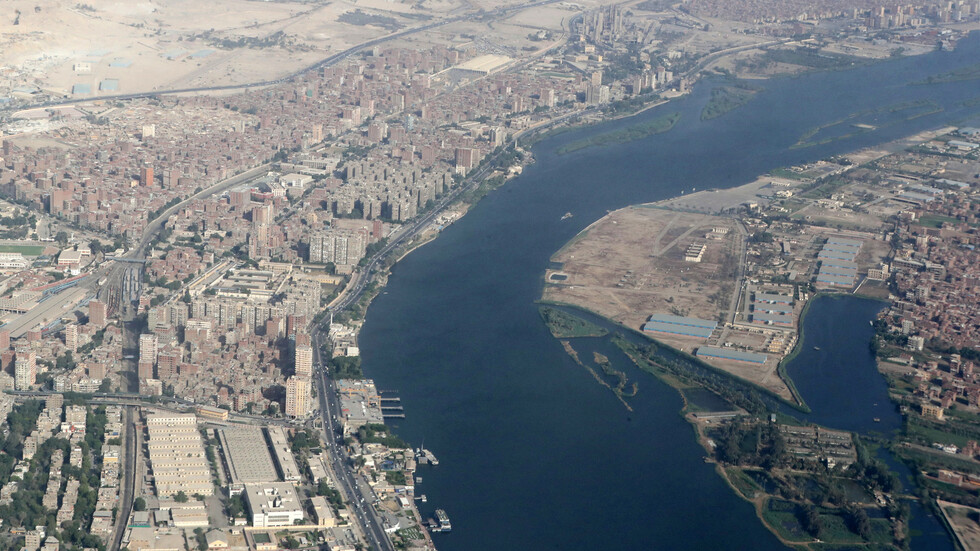 وزير الري المصري يطالب المسؤولين بتجهيز السدود لمواجهة أي أمر طارئ يحدث بالمنطقة