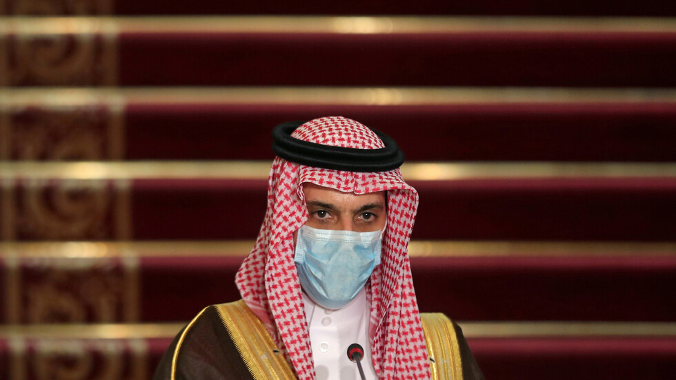 وزير الخارجية السعودي: هيمنة حزب الله تثير قلقنا والكل يعرف سوابقه باستخدام المواد المتفجرة وتخزينها