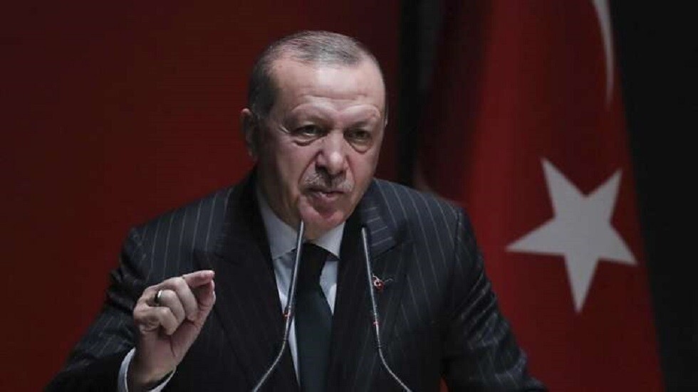 أردوغان: ماكرون يتبنى أهدافا استعمارية استعرضها في لبنان