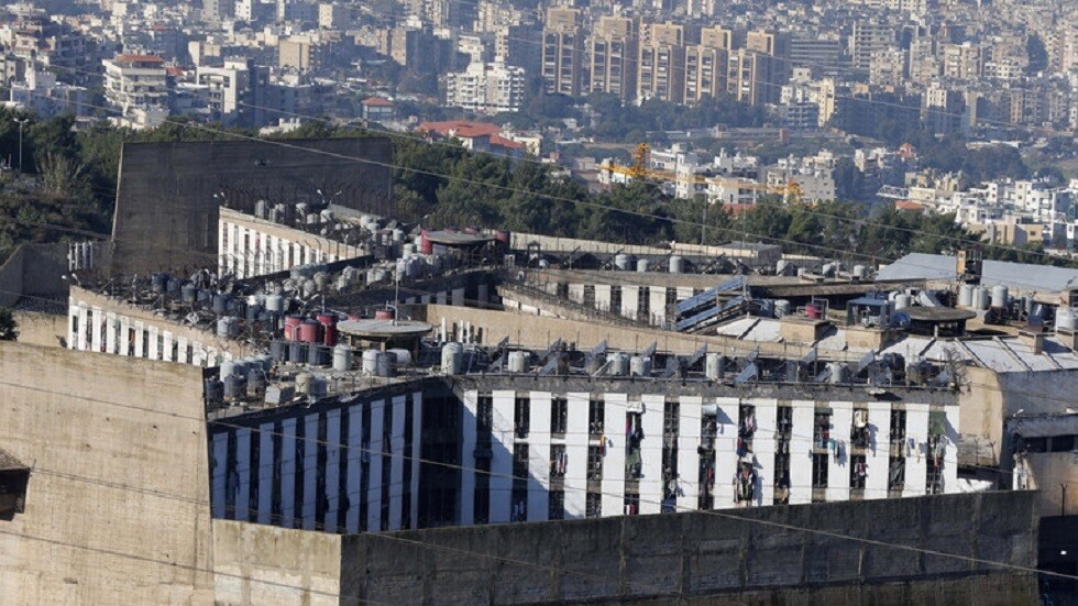 هروب جماعي لنزلاء سجن في لبنان
