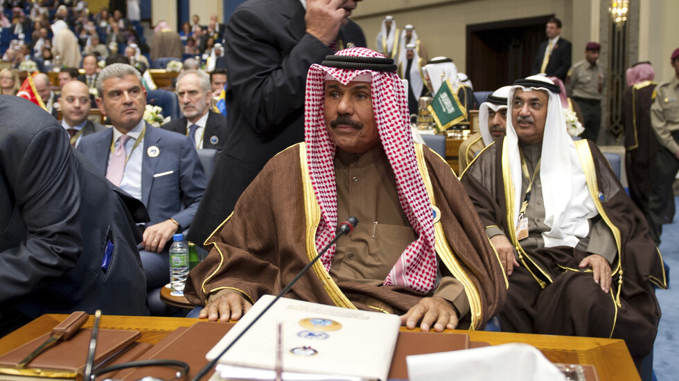 نائب أمير الكويت: البعض يحاول شق الصف وإثارة الفتن في البلاد