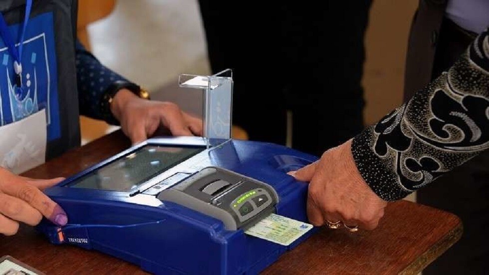 العراق يستعين بشركات عالمية لفحص أجهزة الانتخابات
