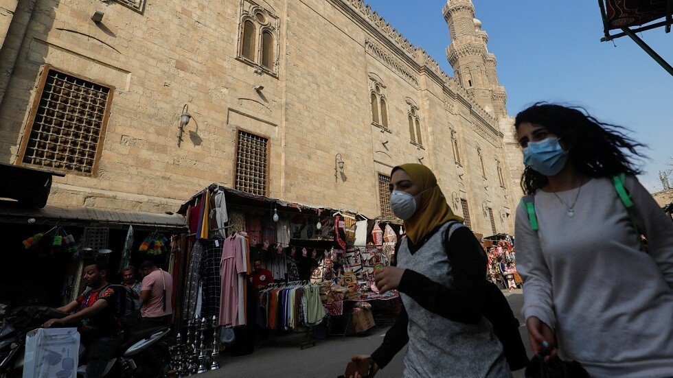 منحنى كورونا في مصر يعاود الارتفاع