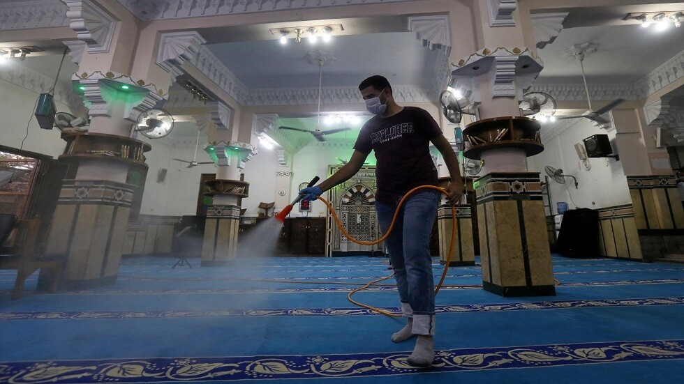 مصر.. دور العبادة تفتح أبوابها بعد توقف بسبب كورونا